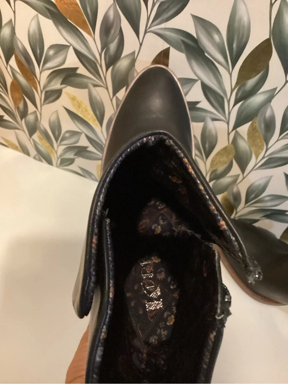 Korks Selena  Black Leather Ankle Booties with Block Heel